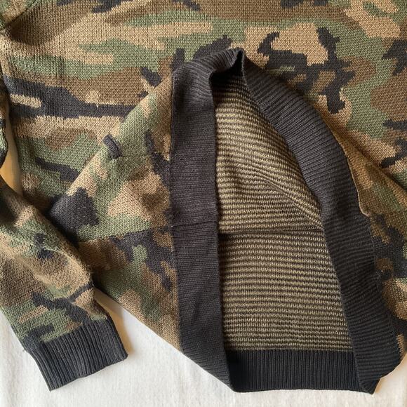 Forever 21 Men Sweatshirt L Green Camouflage Long Sleeve Turtleneck - Picture 9 of 9